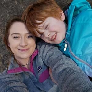 Meet your Posher, Hallie